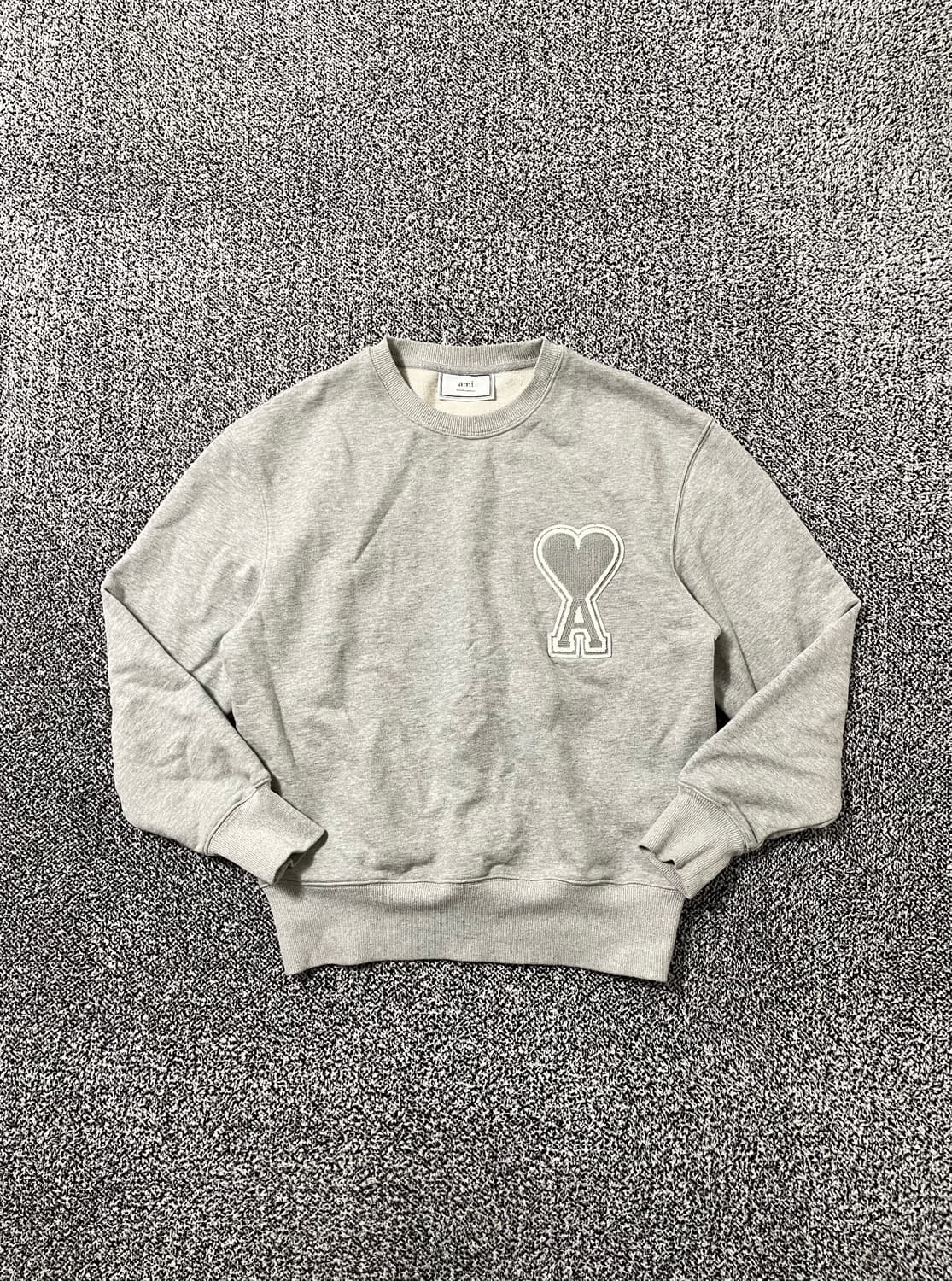 빈티지9. 아미 AMI 시그니처 빅 하트로고 스웻셔츠 맨투맨 그레이 상품이미지1