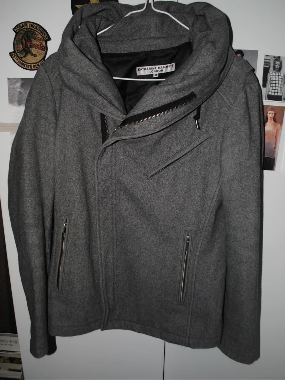 캐서린 햄넷 비대칭 사선 자켓 상품이미지1