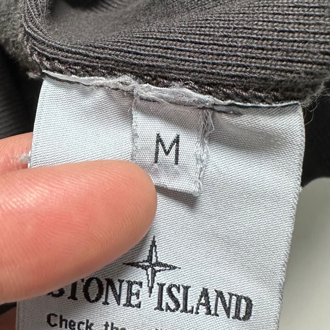 스톤아일랜드 와펜 반집업 맨투맨 상품이미지8