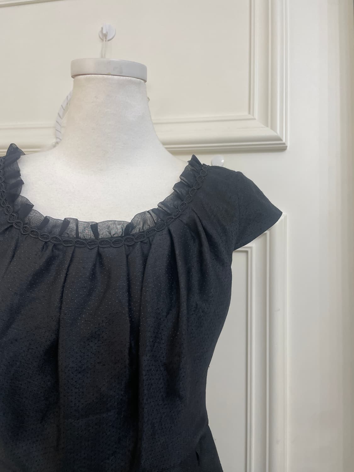 black pleats french sleeve neck shirring 상품이미지7