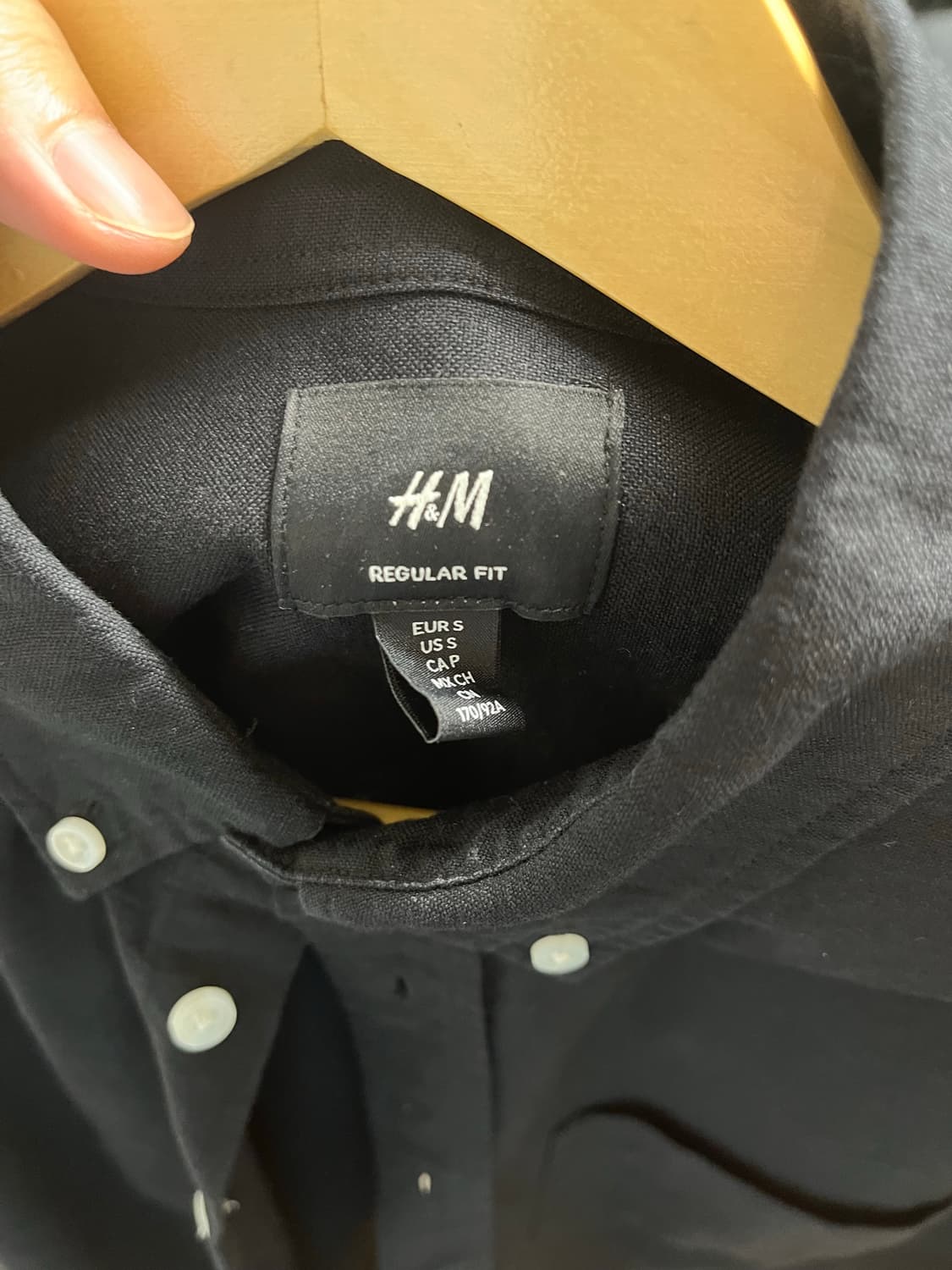 H&M 검정 셔츠 상품이미지2