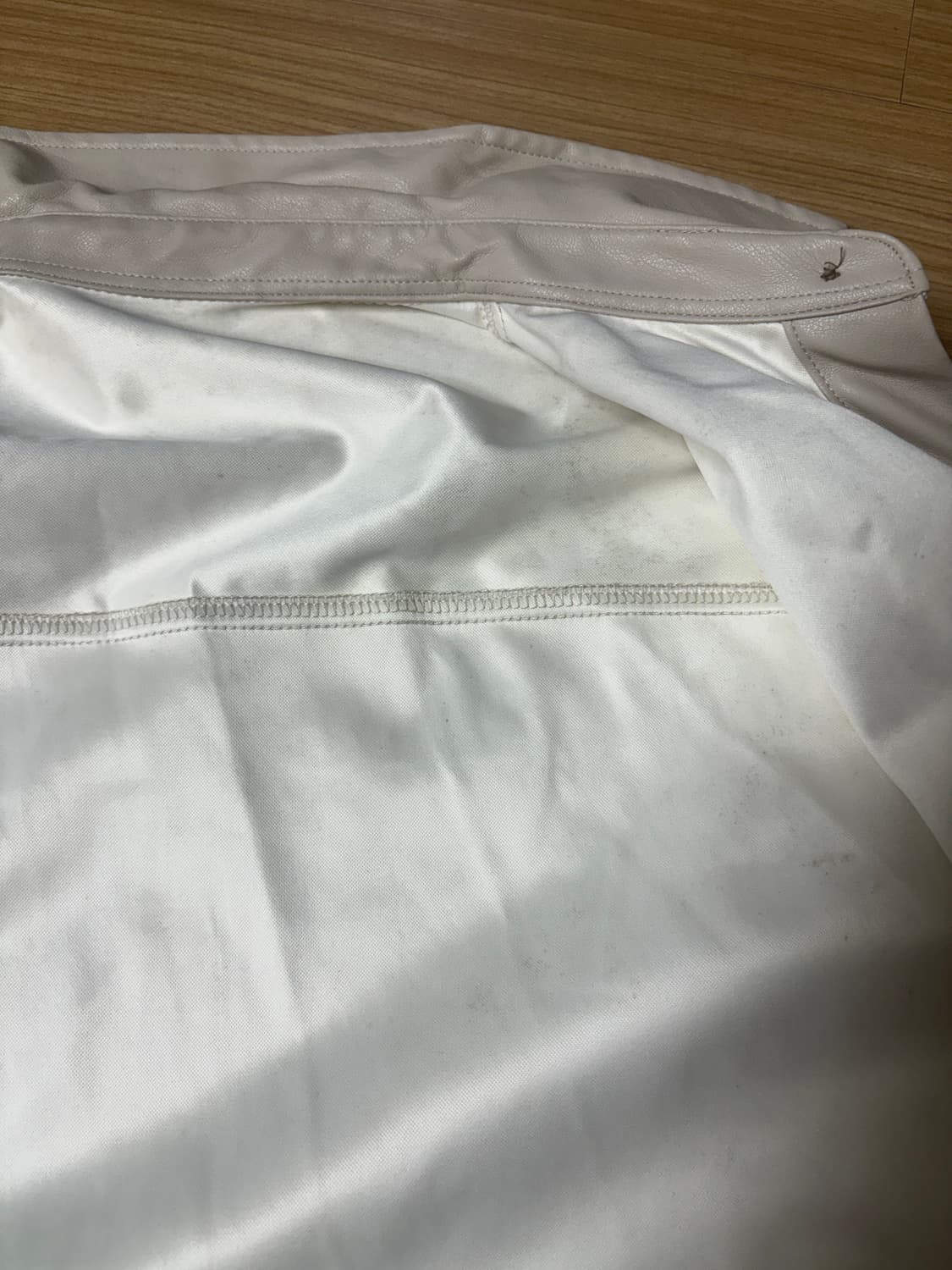 재패니즈 상아색 페이크 레더 셔츠 상품이미지5