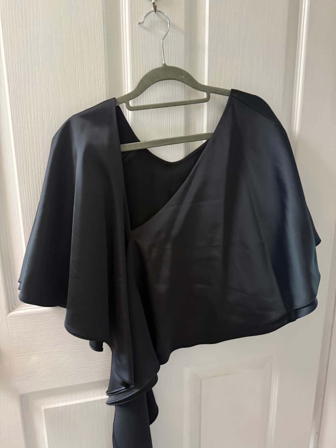 hausofpbk 블랙 새틴 숄 탑 상품이미지5