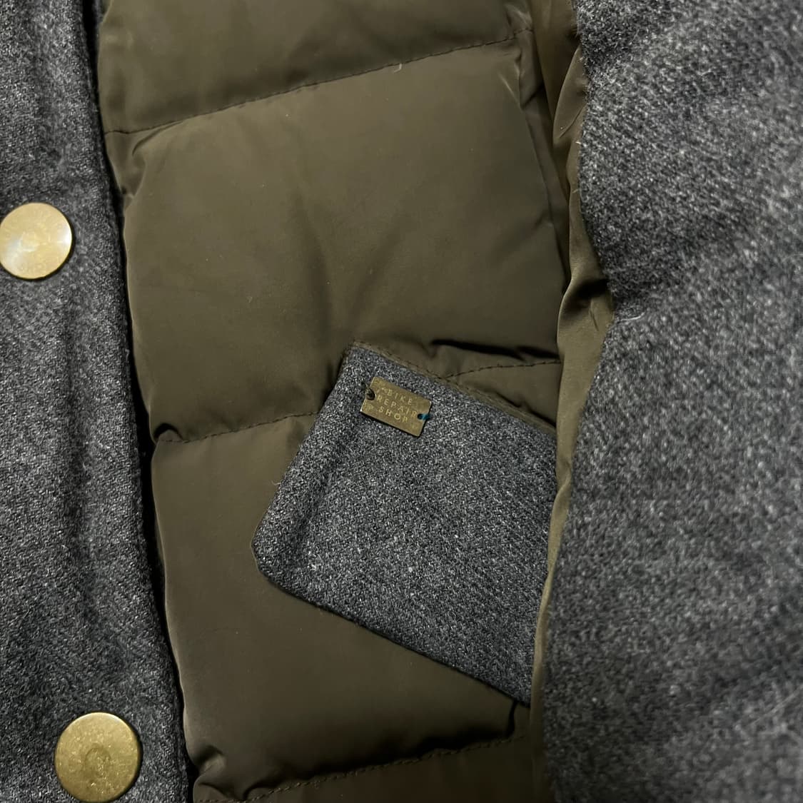 빈폴 바이크리페어샵 여성 덕다운 배색 패딩 점퍼 [브라운]  S/90 상품이미지4