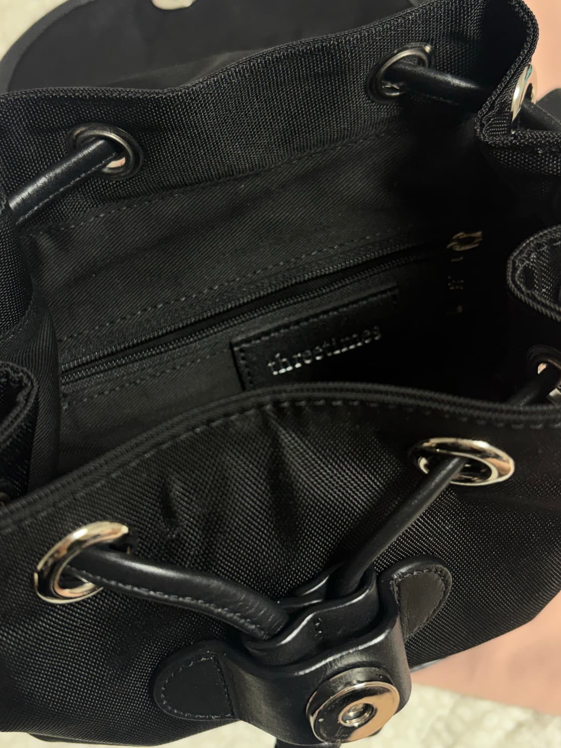 쓰리타임즈 아콘 블랙 백팩 상품이미지2