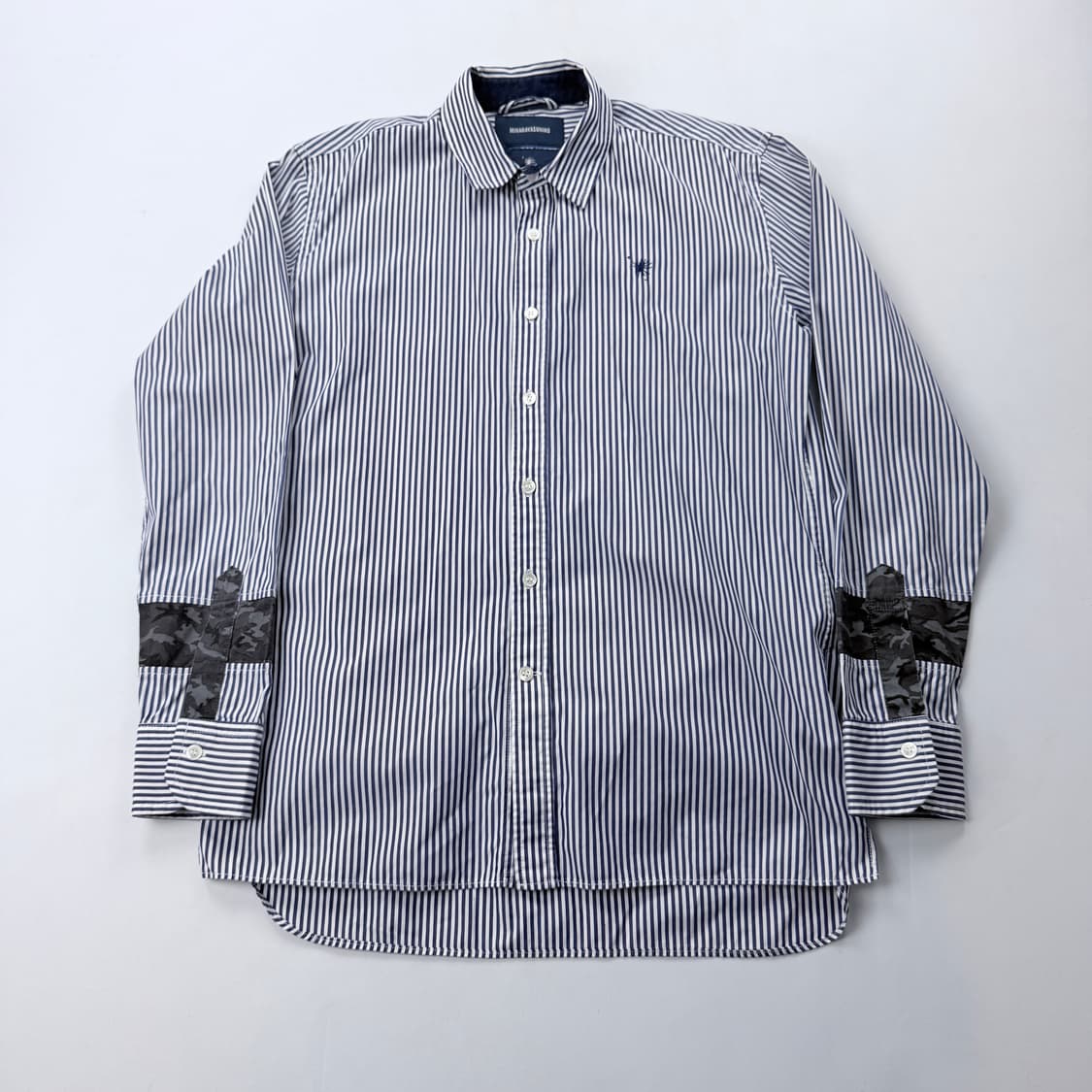 미하라야스히로 로고 스트라이프 셔츠 상품이미지1