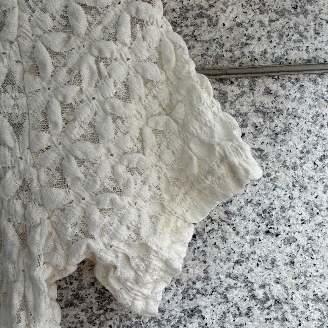 나인 플라워 패턴 메쉬 반팔티 상품이미지6