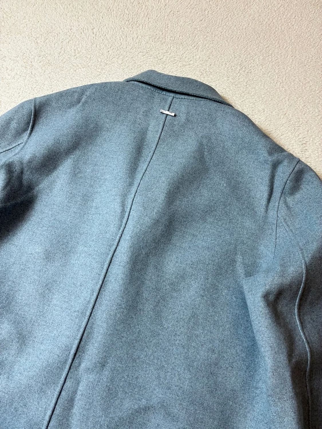 솔리드옴므 스카이블루 세미오버핏 핸드메이드 코트 PN7969 상품이미지4