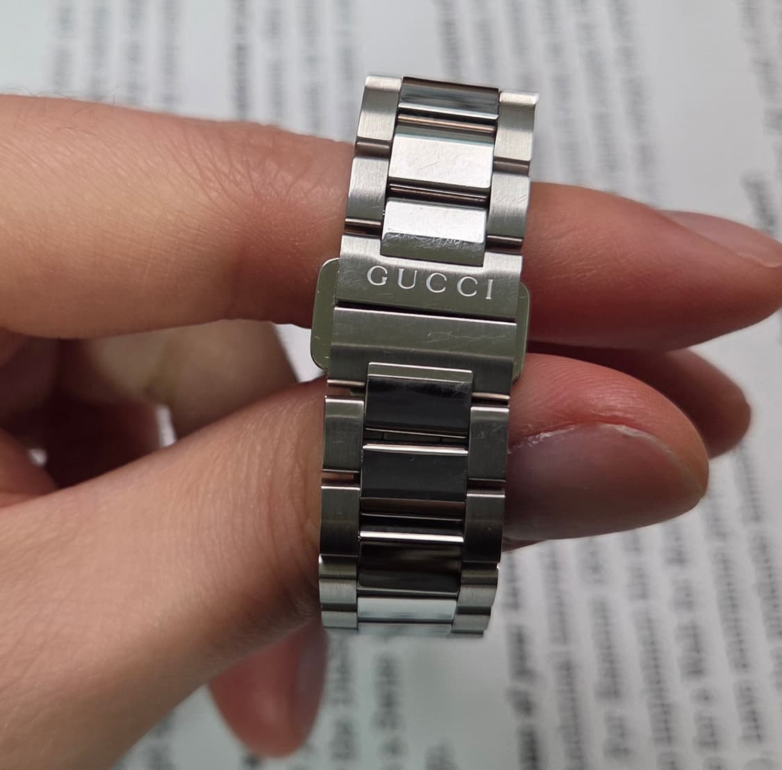 구찌 G타임리스 126.5 실버다이얼 여성용 쿼츠 브레이슬릿 ver.
 상품이미지8