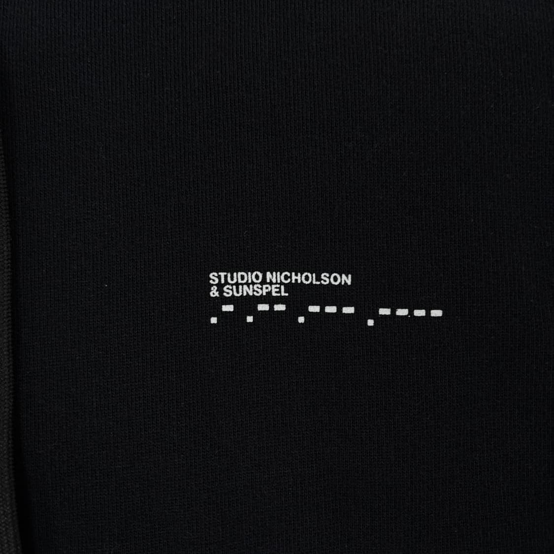 스튜디오 니콜슨 선스펠 후드티 상품이미지3