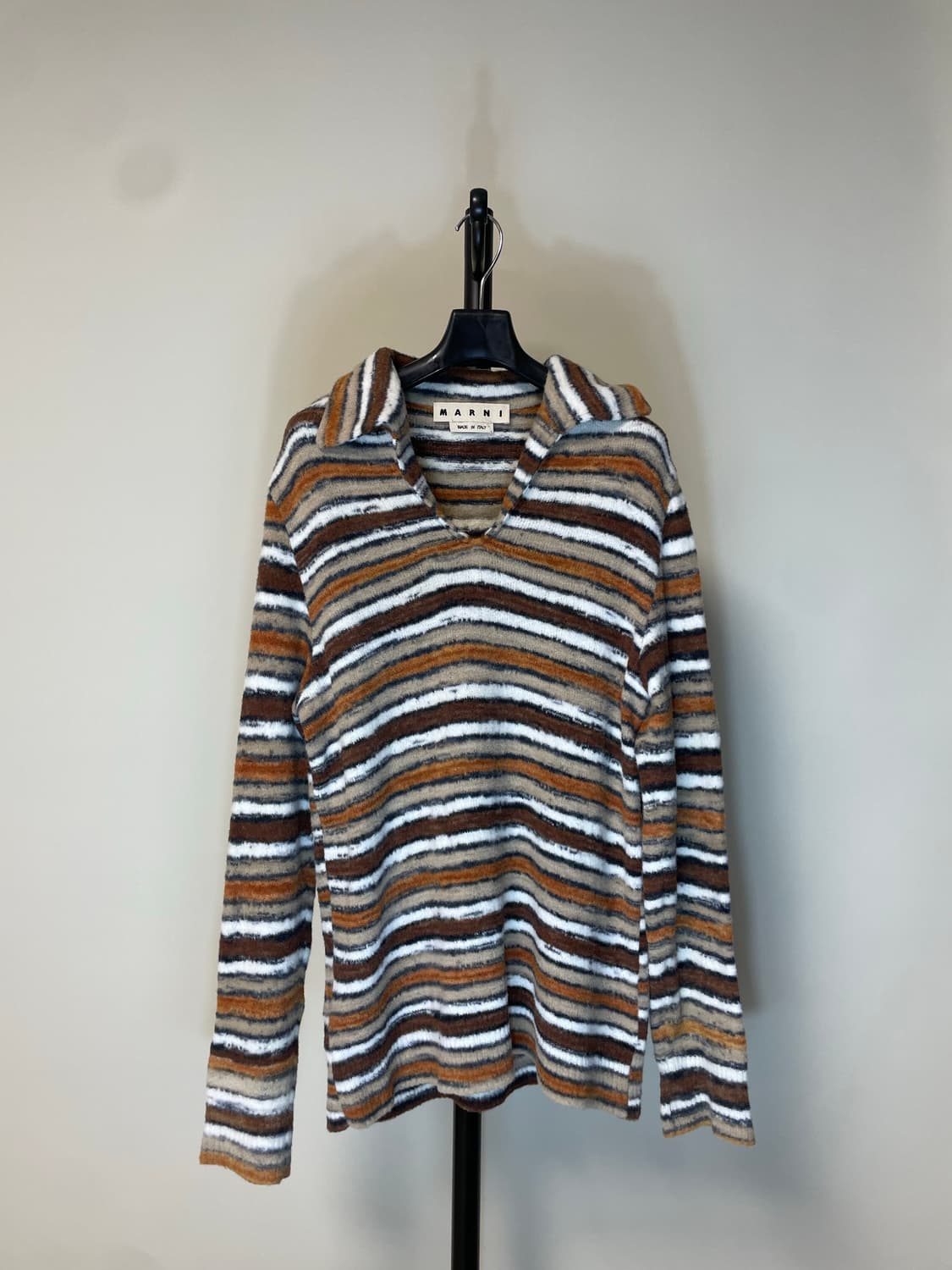 마르니 브러시드 울 스트라이프 폴로 니트 상품이미지1