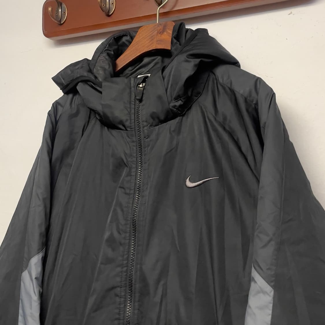 나이키 자수로고 블랙 패딩 자켓  상품이미지2