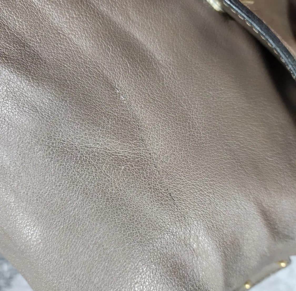 마크제이콥스 레더 크로스백 상품이미지9