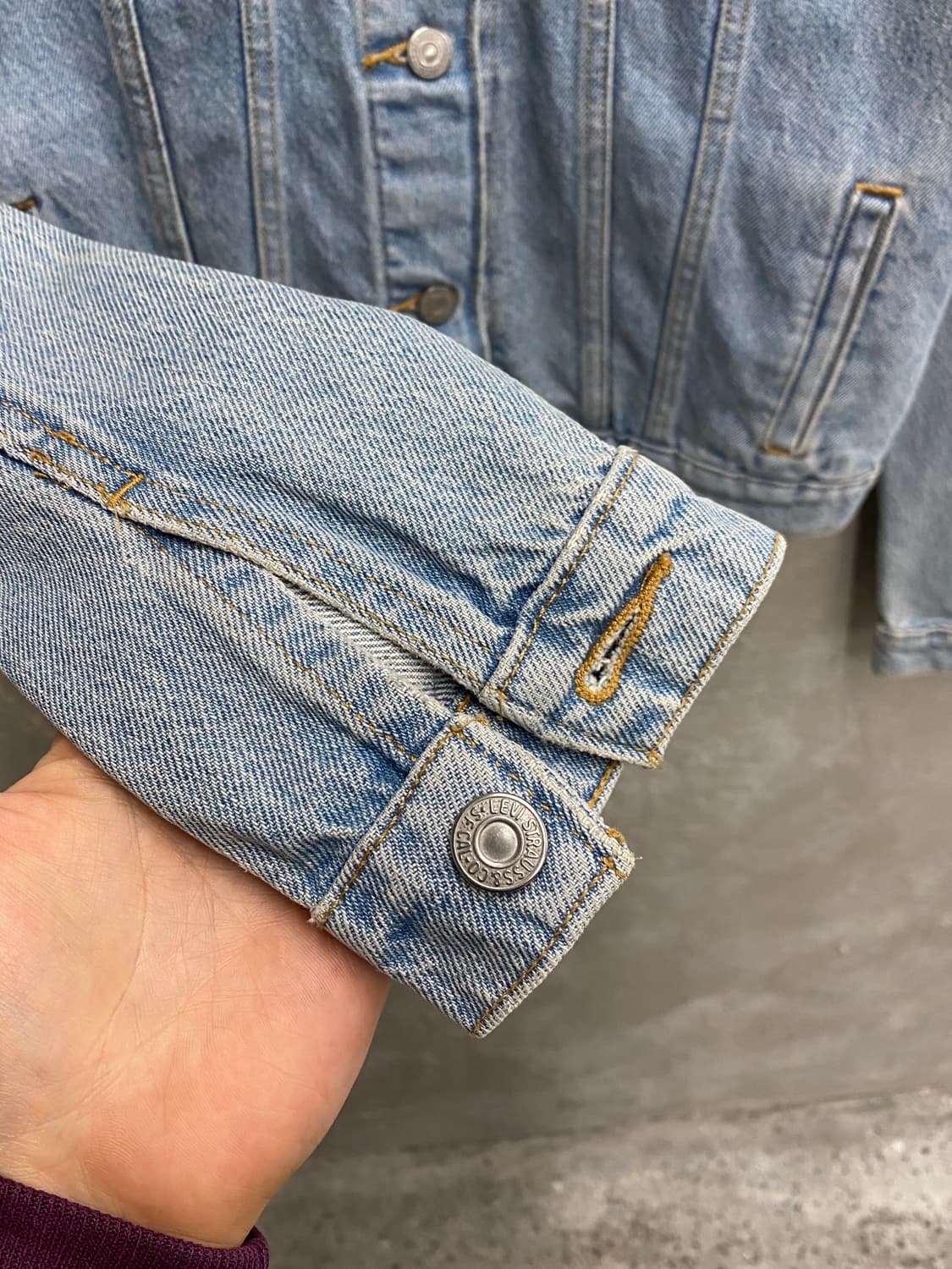 [S] Levi's 리바이스 우먼스 3세대 연청 트러커 자켓 상품이미지3