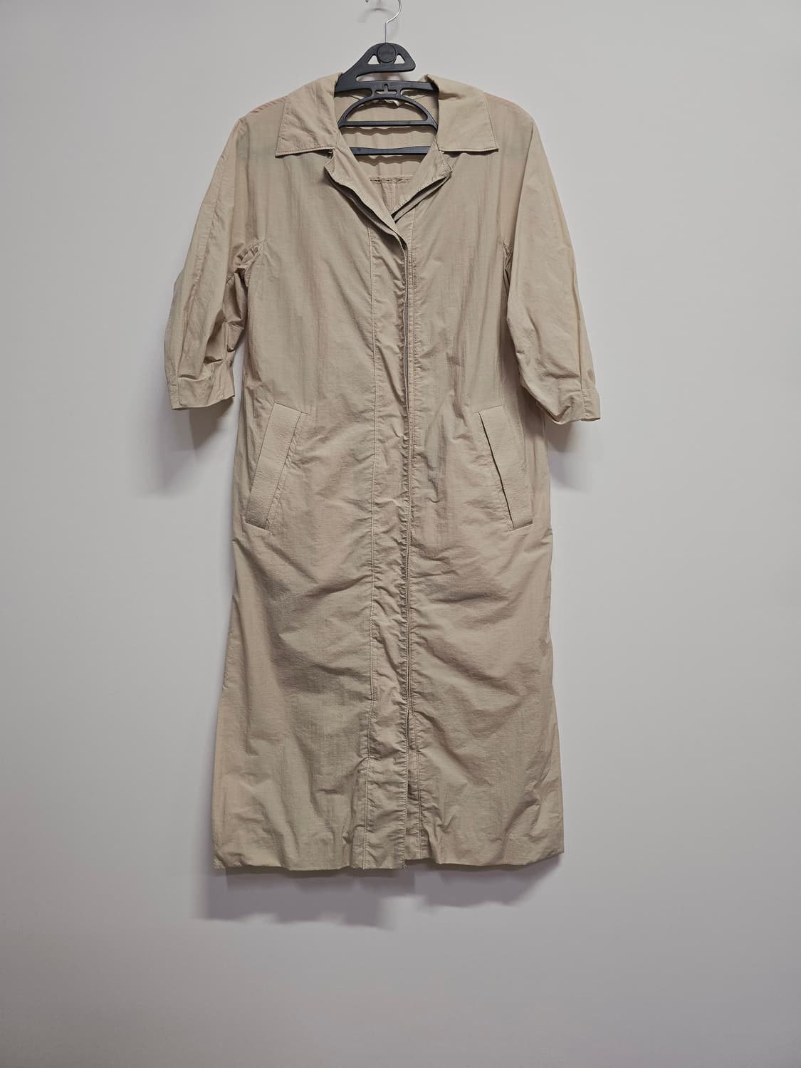 데코 베이지 7부 롱 셔츠형 원피스 상품이미지1