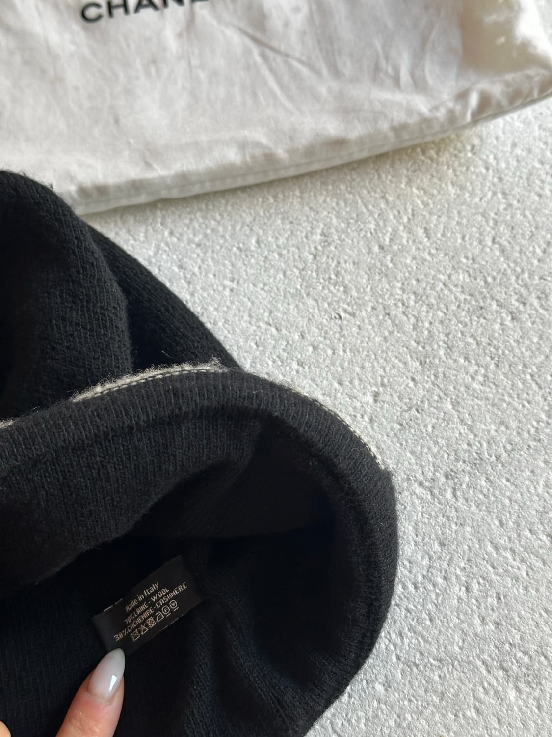 샤넬 블랙 로고 비니 상품이미지3