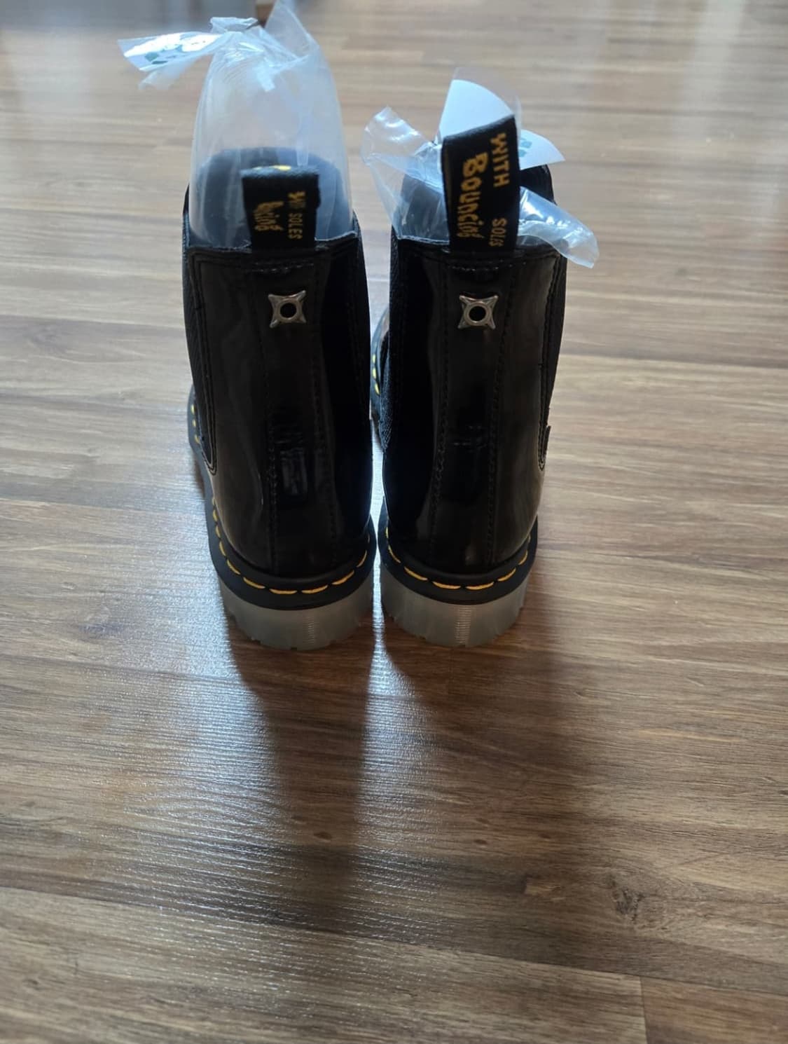 닥터마틴 부츠 2976 Iced BN 상품이미지2