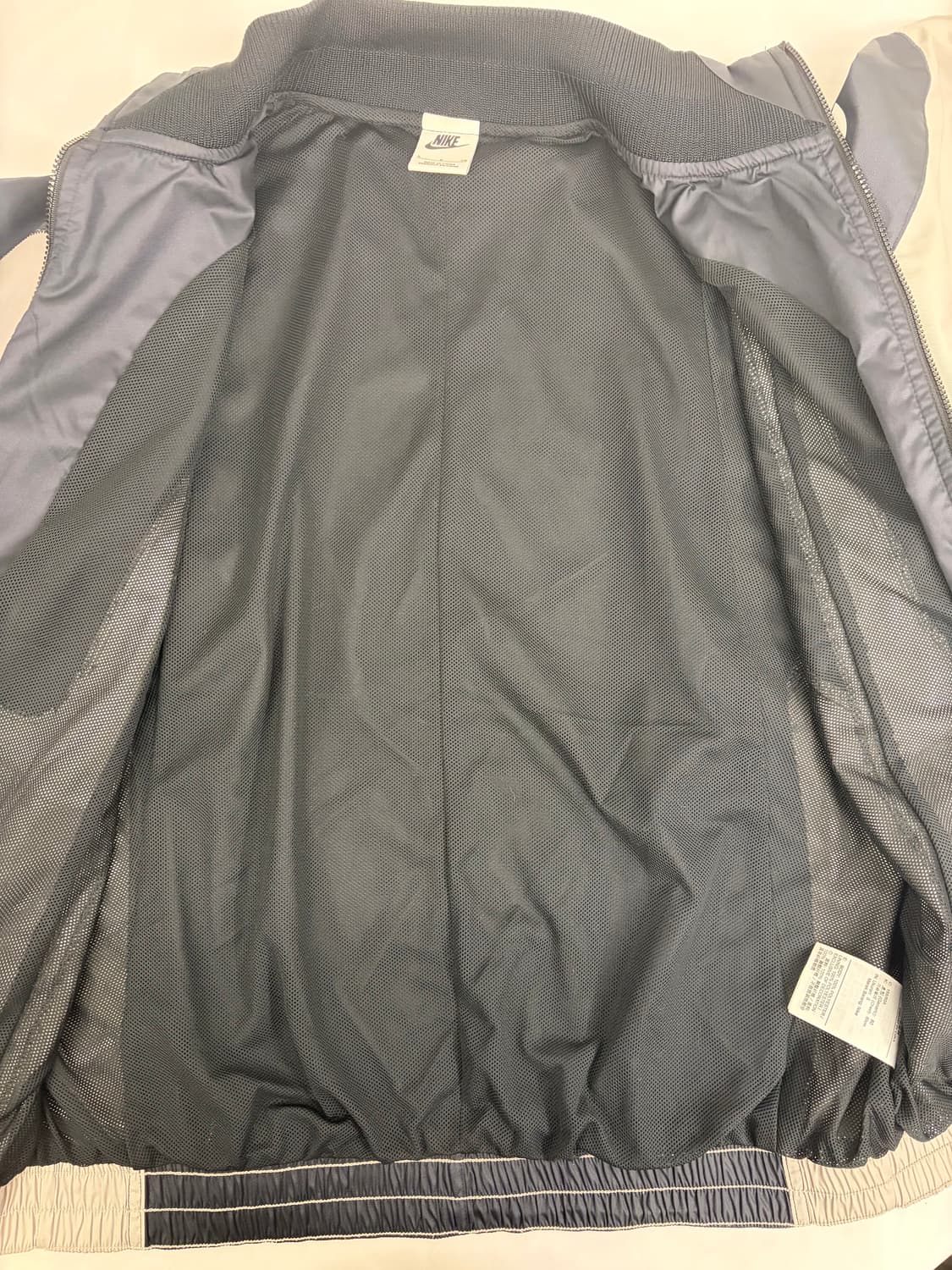 [S] 나이키 에어맥스 우븐 스우시 바람막이 블랙/그레이 상품이미지5