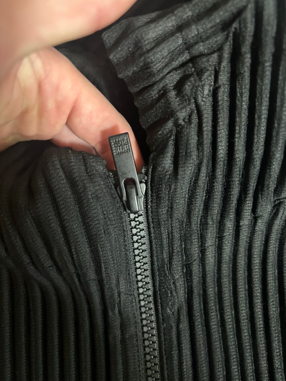 [3] 옴므 플리세 이세이 미야케 MC 줄라이 집업 파카 블랙 상품이미지4