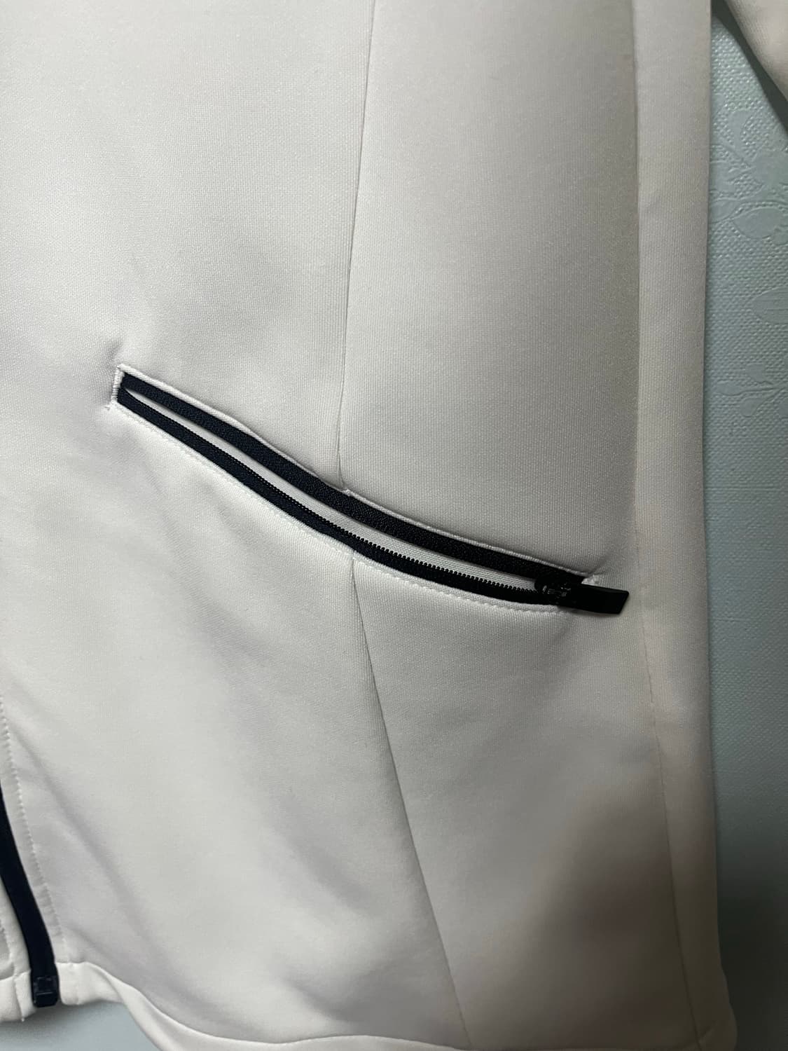 푸마 화이트 후드 집업 상품이미지5