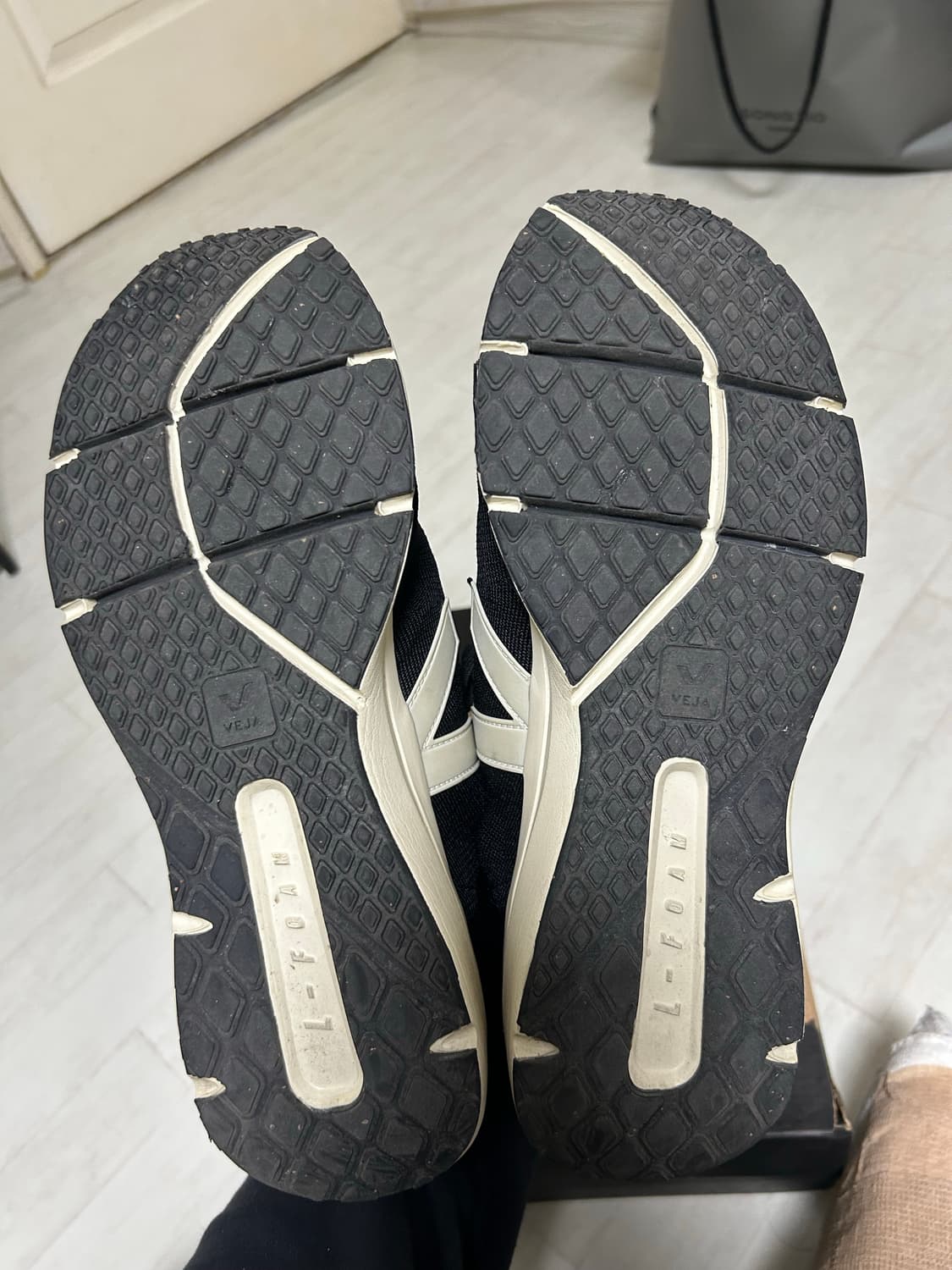 릭오웬스 x 베자 러너 스니커즈 상품이미지5