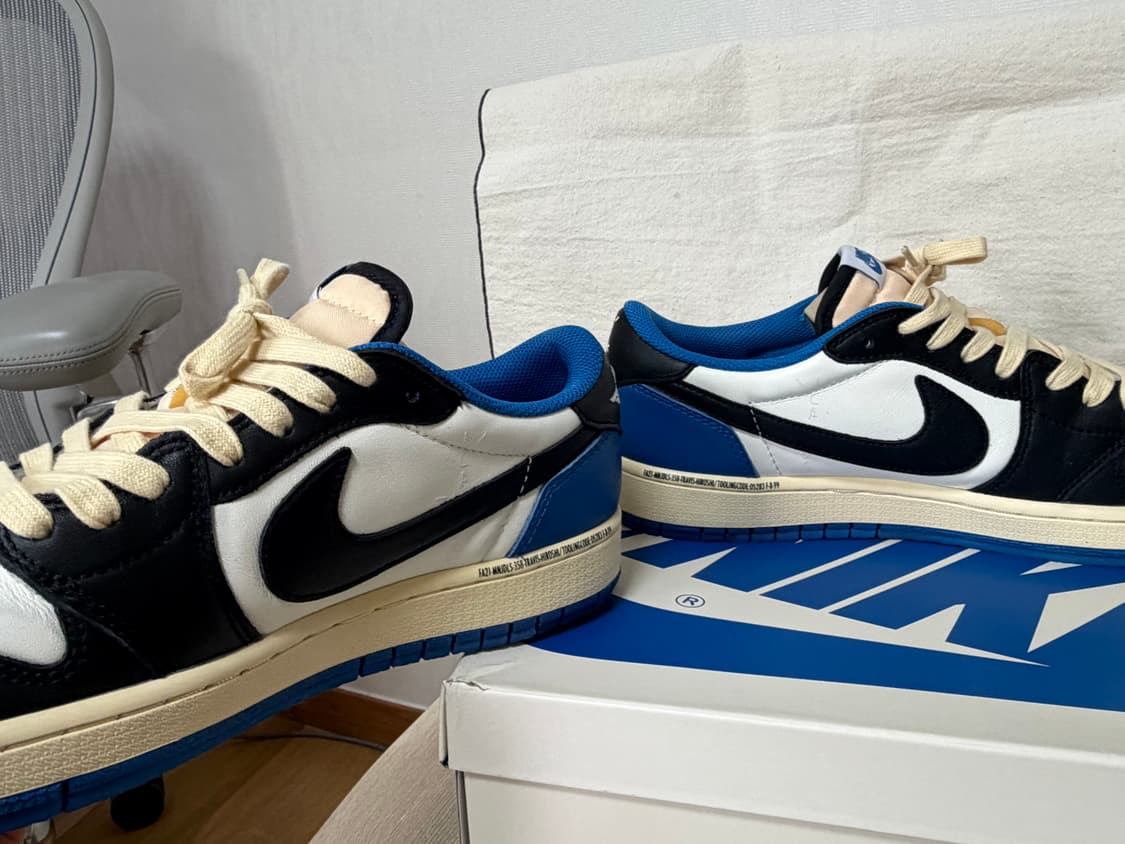 나이키 조던1로우 프라그먼트 트래비스스캇 상품이미지5