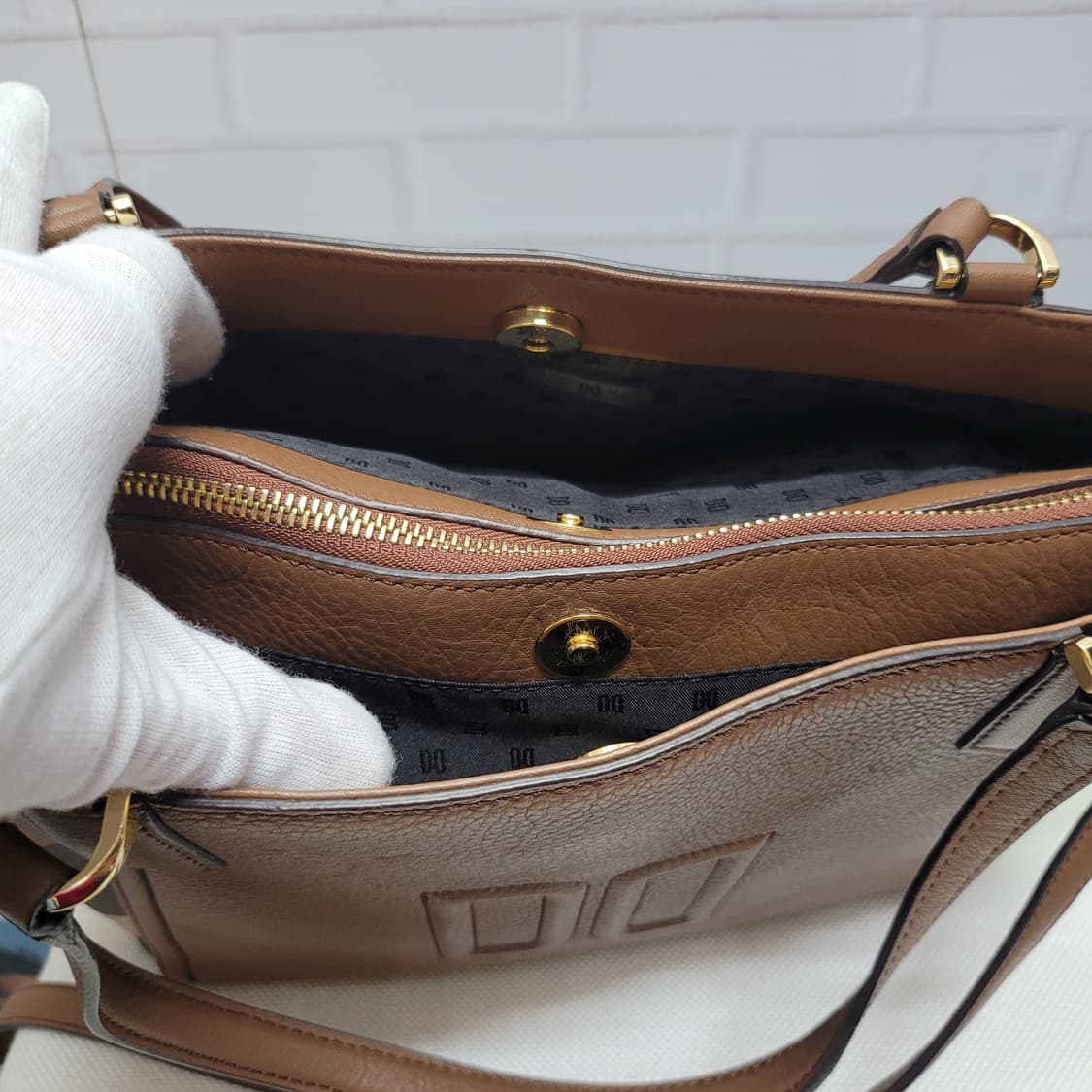 닥스 브라운 체크 가죽 숄더백 토트백 가방 새상품급 상품이미지8