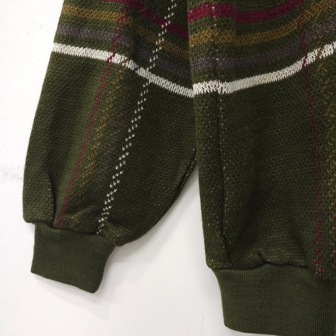 울혼방 카키 니트 상품이미지4