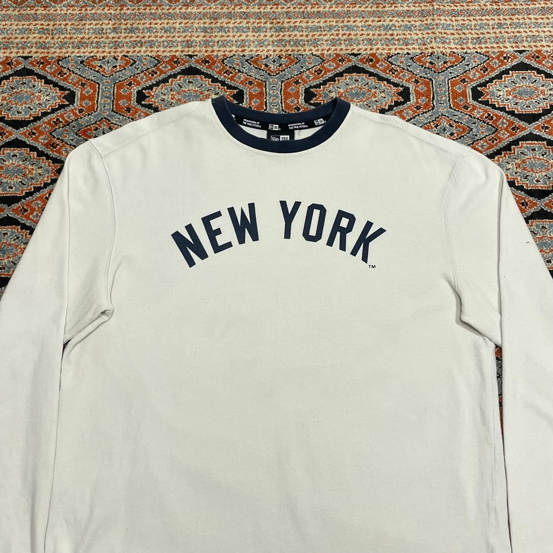 뉴에라 아이보리 화이트 뉴욕 프린팅 링거넥 긴팔 티셔츠 남성EU-M 상품이미지2