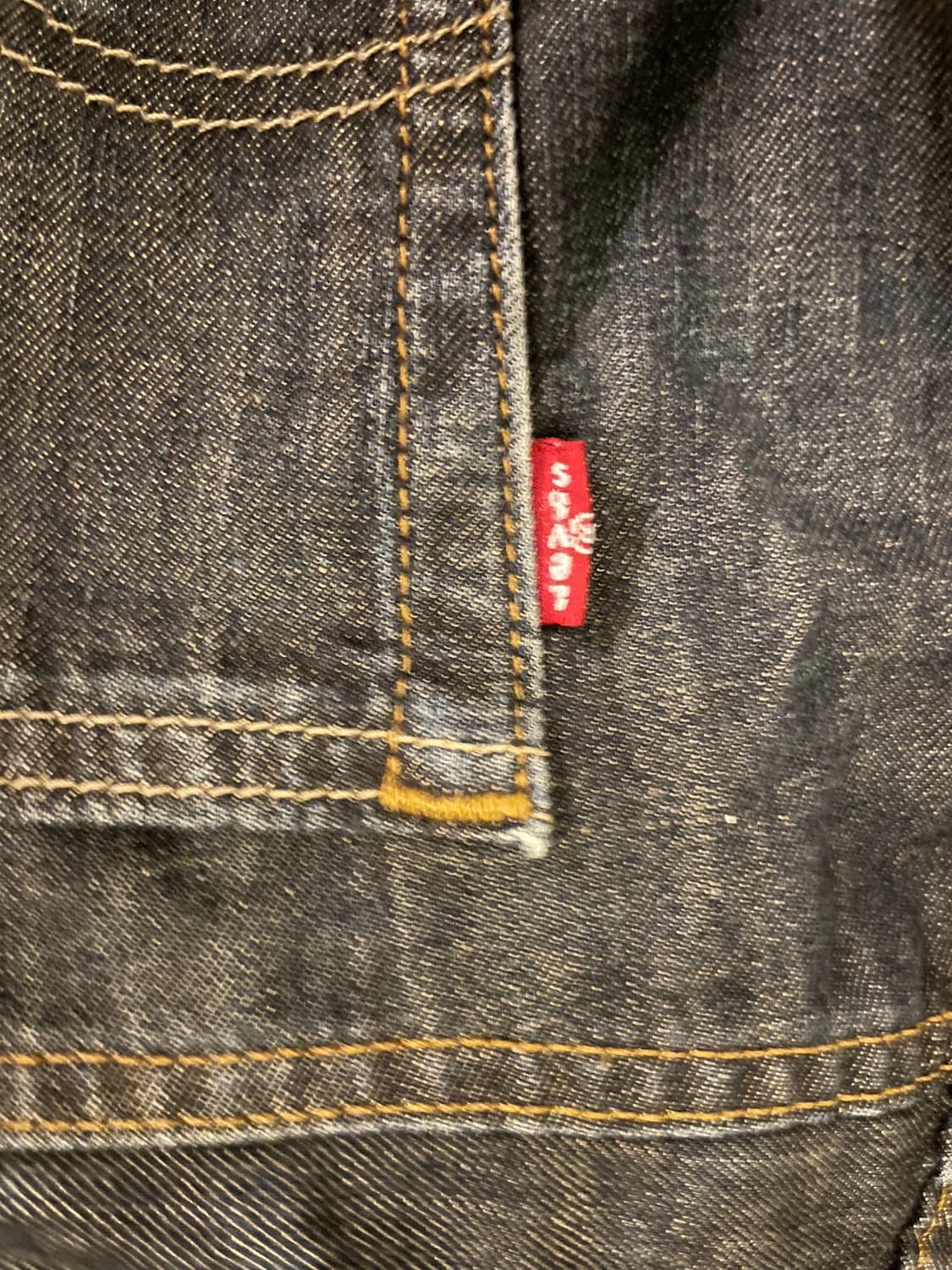 리바이스 커스텀 스톤 워싱 데님팬츠 상품이미지1