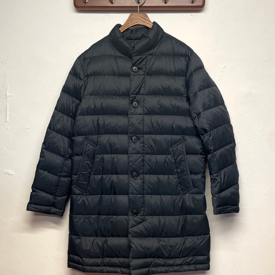 헤지스 블랙 덕 다운 패딩 코트 상품이미지1