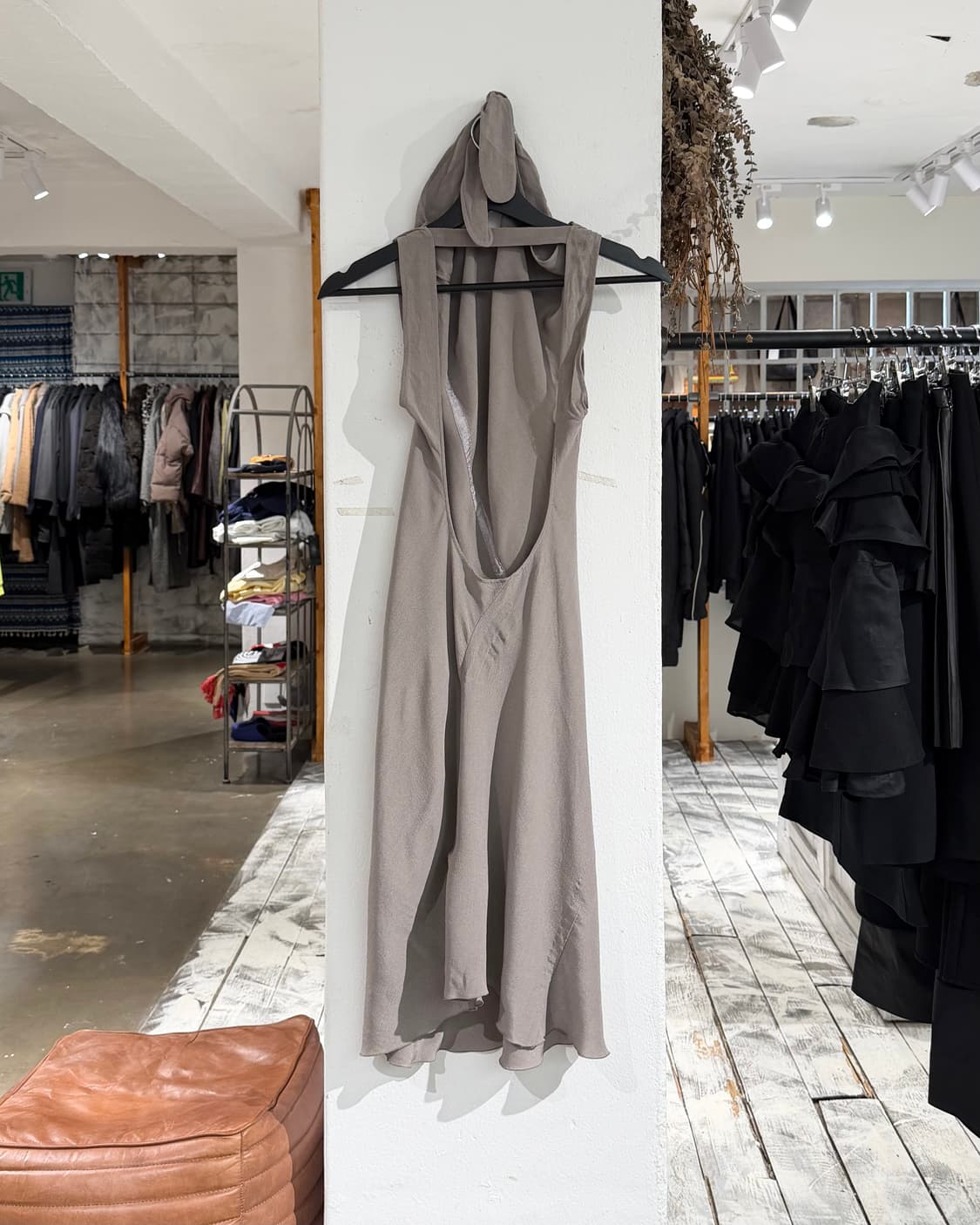 릭오웬스 그레이 백리스 홀터넥 맥시 드레스 상품이미지6