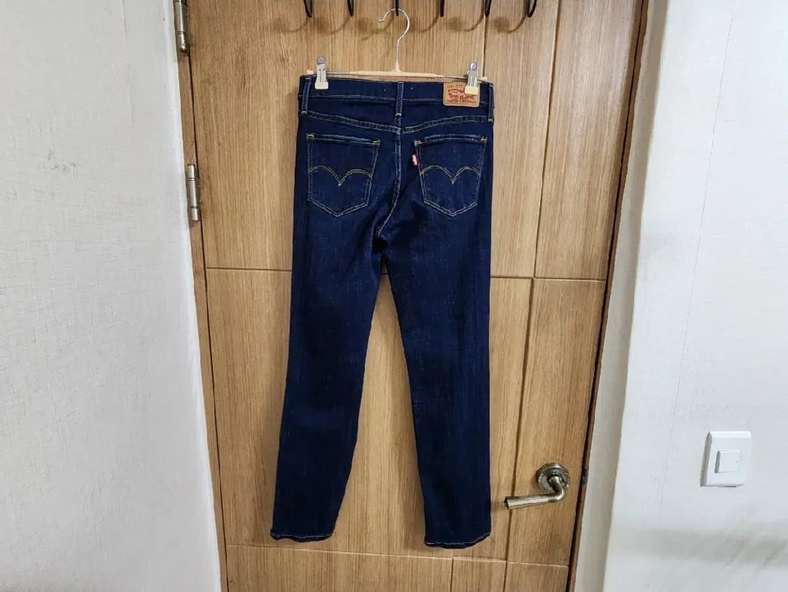 (26)여성 리바이스 쉐이핑 314 스트레이트 데님 팬츠 상품이미지4