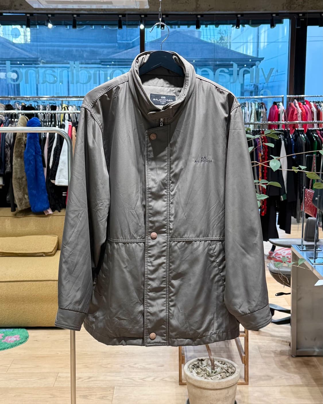 발렌시아가 카키 올리브 폴리쉘 자켓  상품이미지1