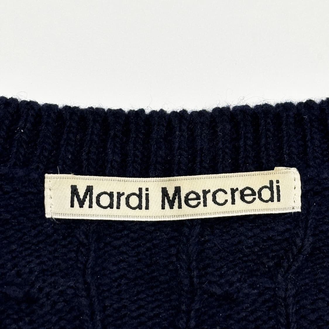 마르디 메크르디 이니셜 네이비 케이블 니트 (Free 여성추천) 상품이미지5