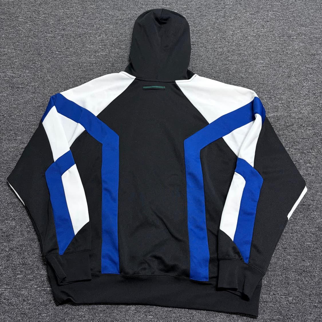 아디다스 올드스쿨 이큅먼트 후드티 상품이미지6