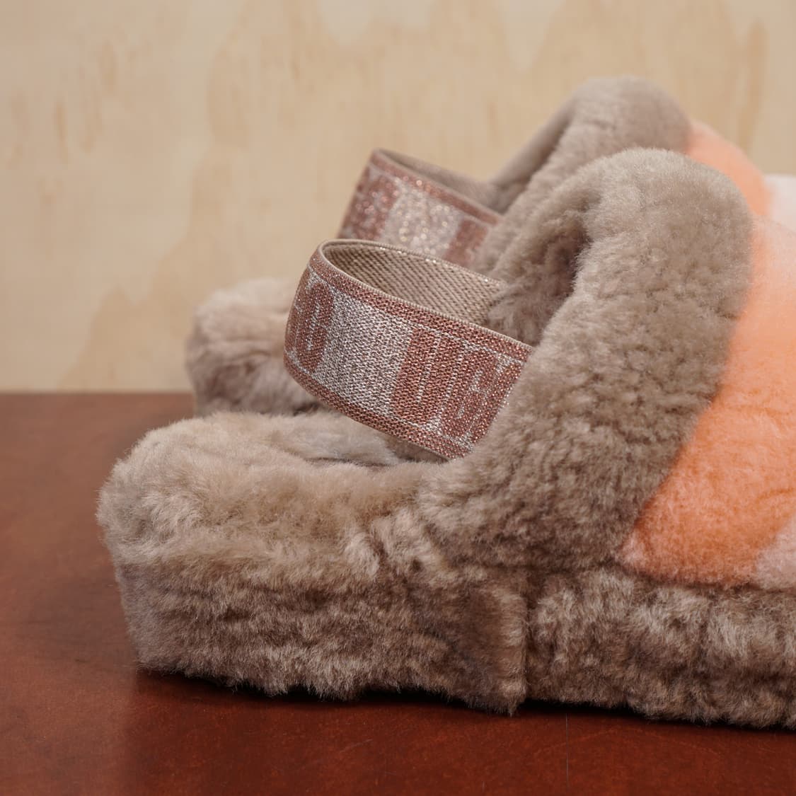 어그 플러프 슬라이드 샌들 상품이미지4