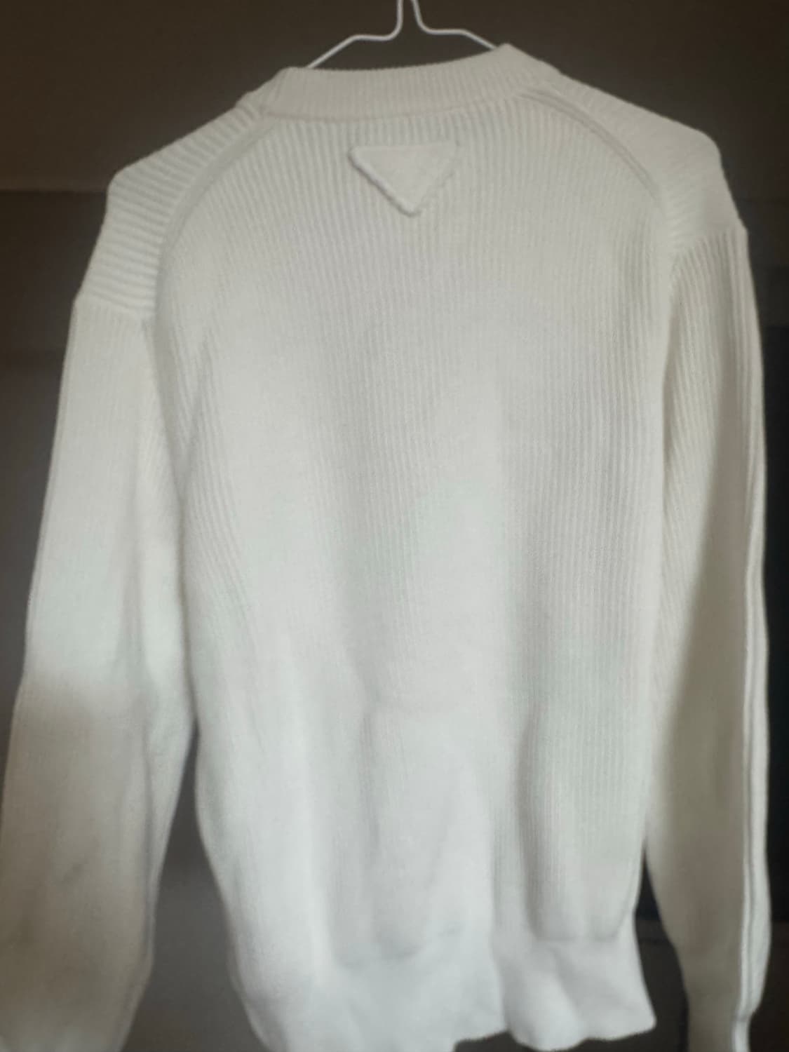 25ss 프라다 백로고 니트 46 상품이미지1