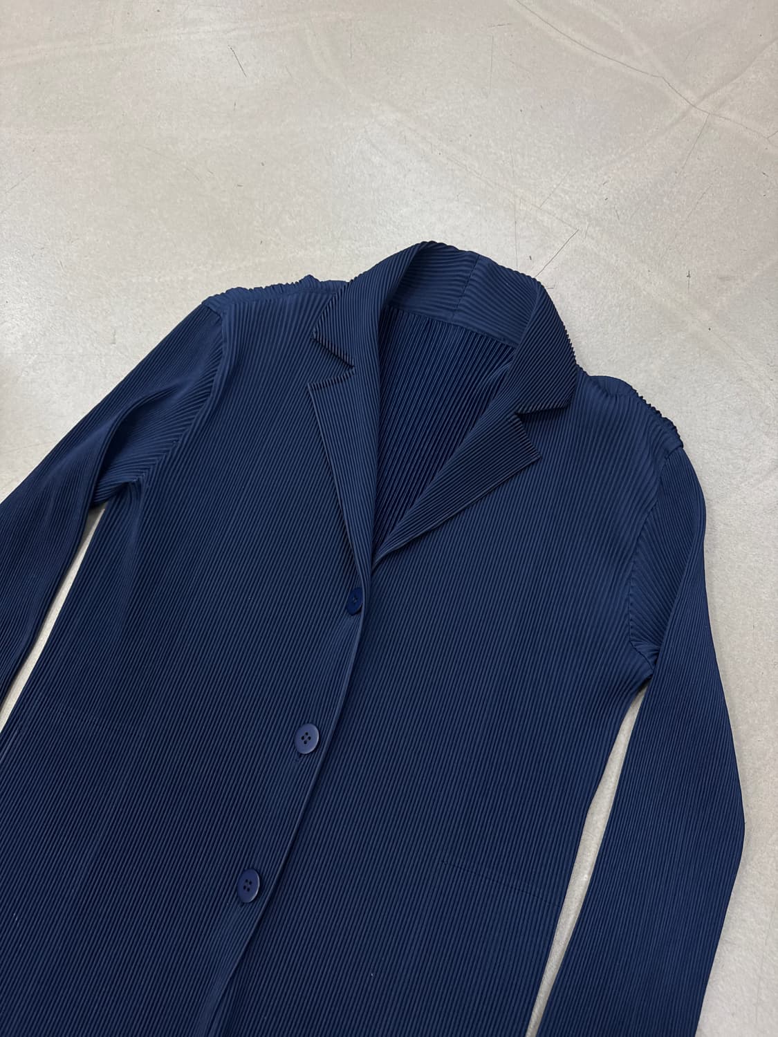 이세이미야케 FETE 가디건 네이비 2 상품이미지2