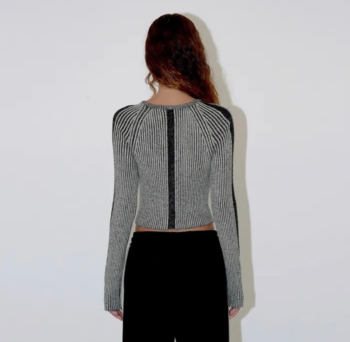 [새상품] DIAGONAL 다이애그널 크롭 니트 free size 상품이미지3