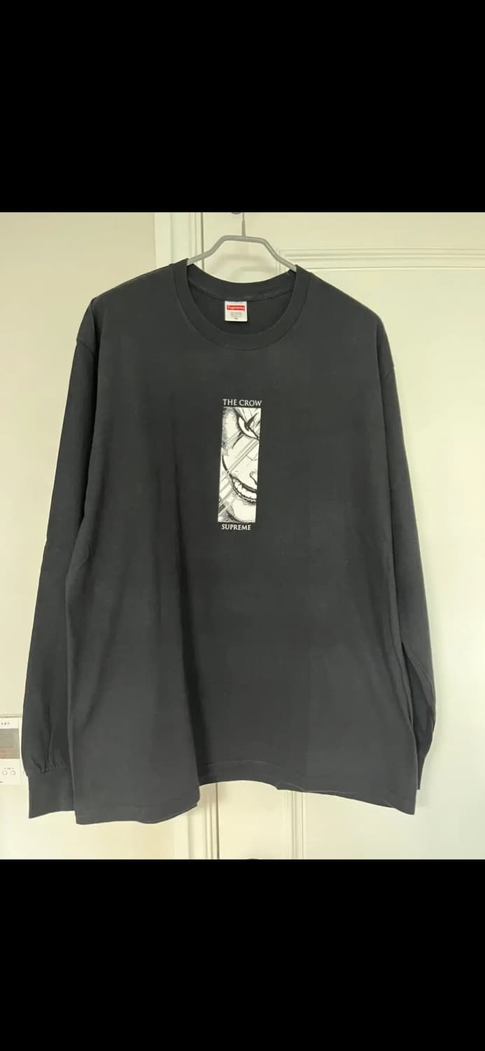 (XL)  슈프림 x 더 크로우 롱슬리브 티셔츠 블랙 - 21FW 상품이미지1