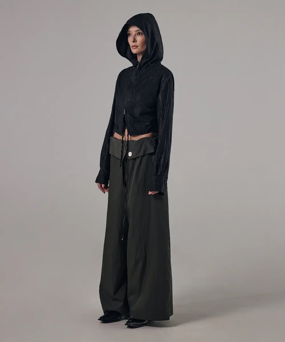 트리밍버드 Silky Wrinkled Hood Shirt (Black) 상품이미지1