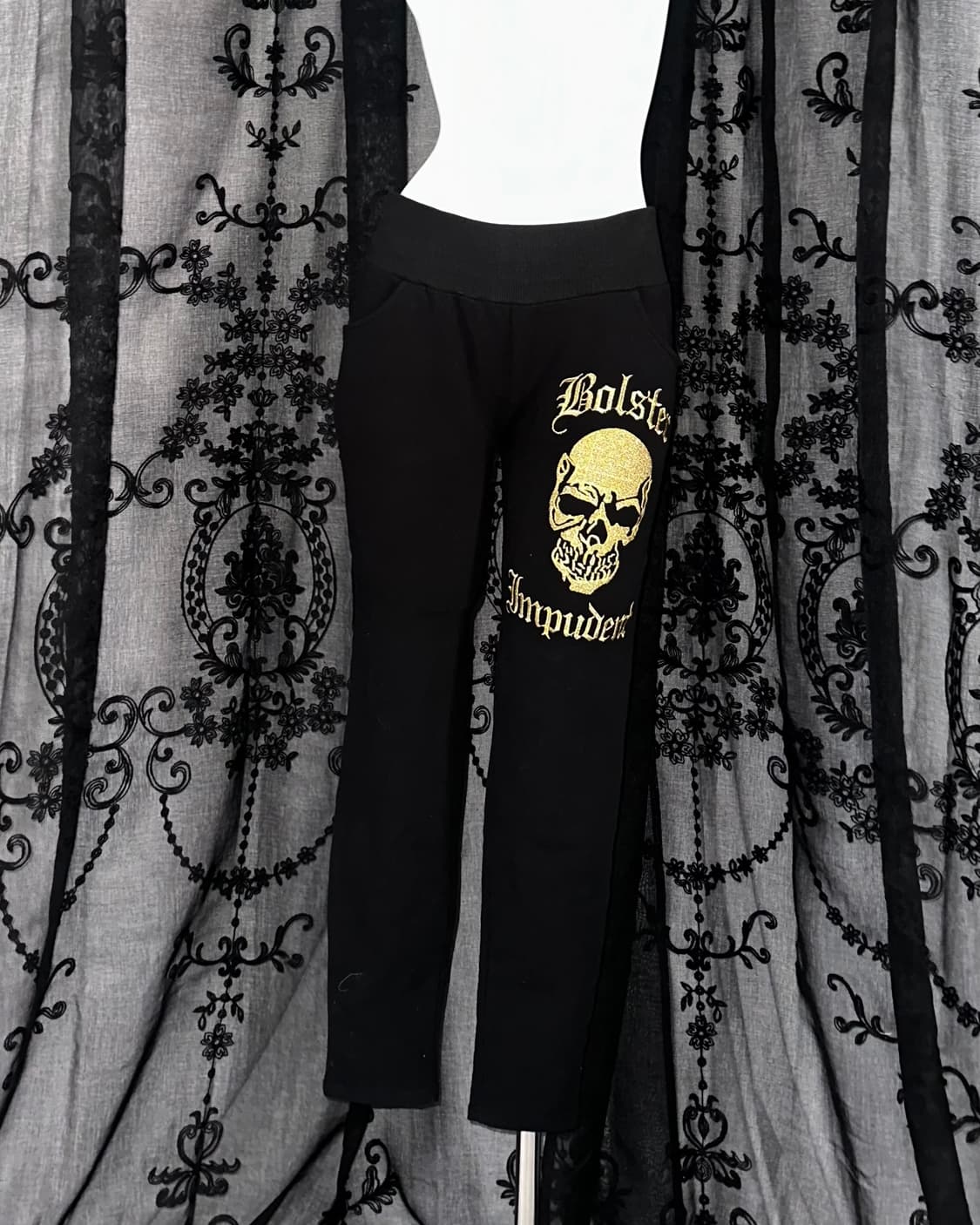 gold skull gothic black jogger 상품이미지1