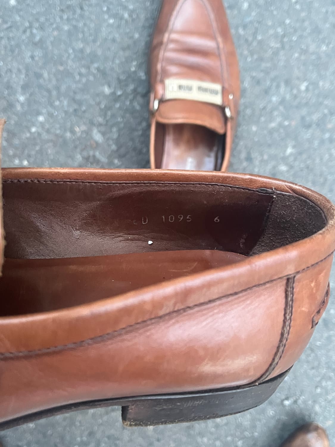 미우미우 구두 상품이미지5