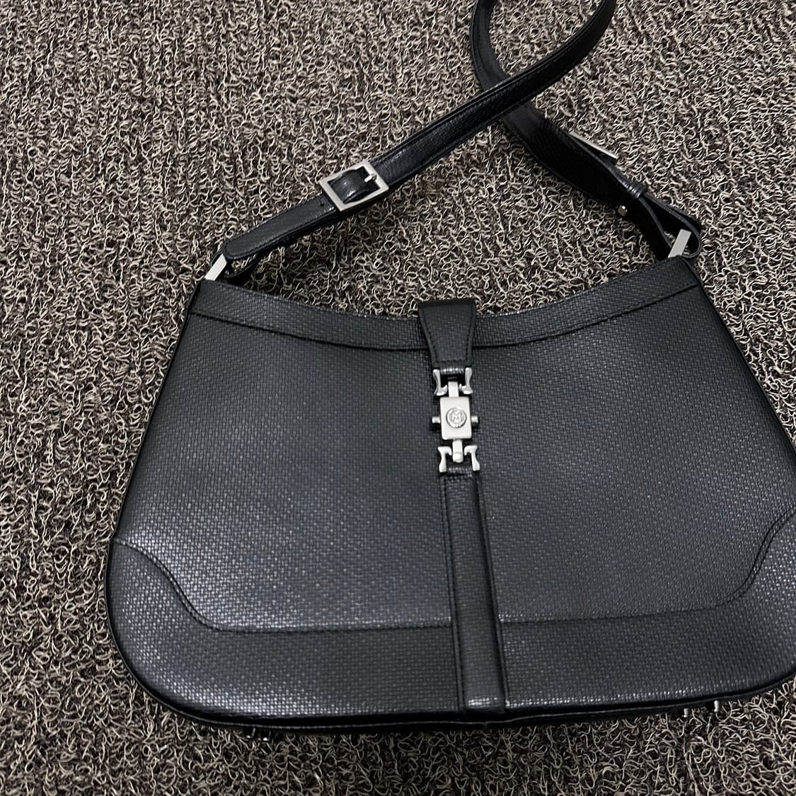 메트로시티 클래식 여성 숄더백 블랙 상품이미지2