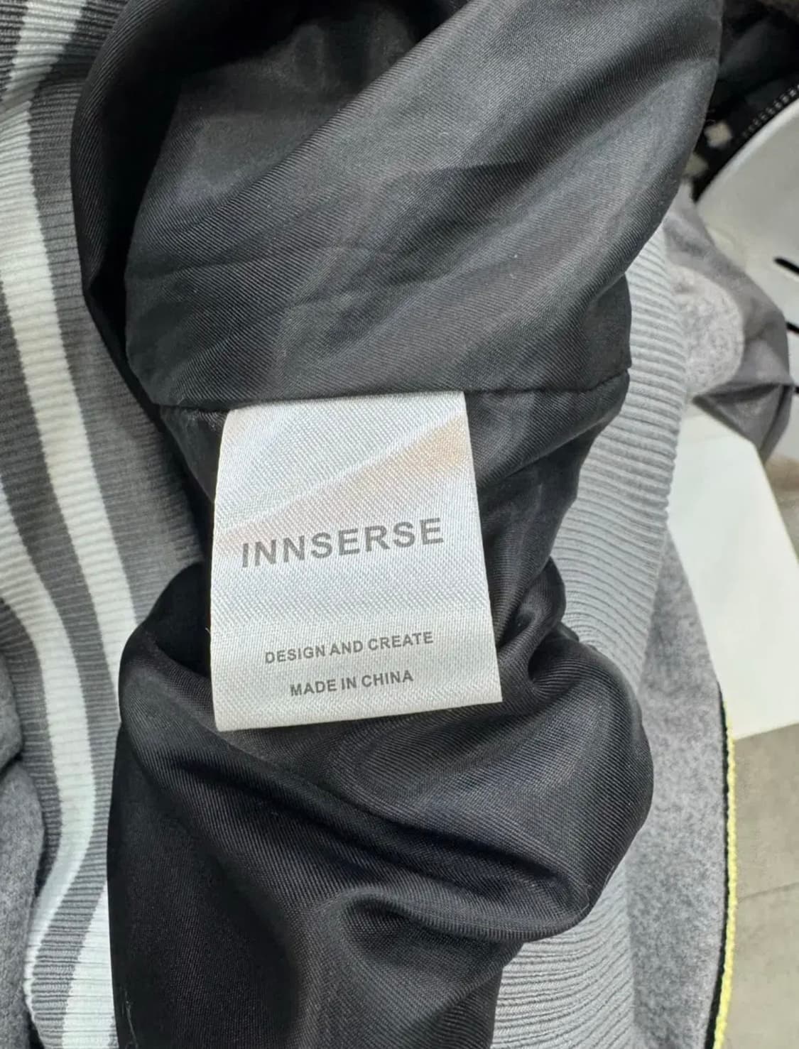 INNSERSE 시그니처 패치 바시티 자켓 / 오버핏 상품이미지10