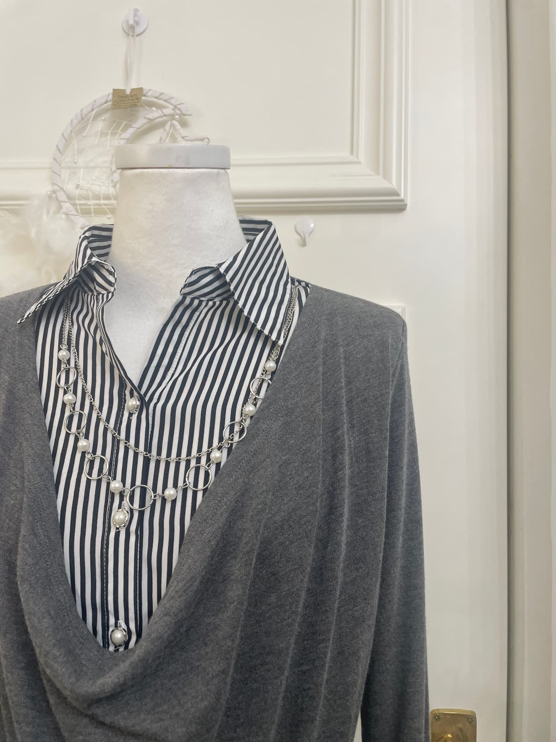 charcoal stripe shirt neckless point top 상품이미지6