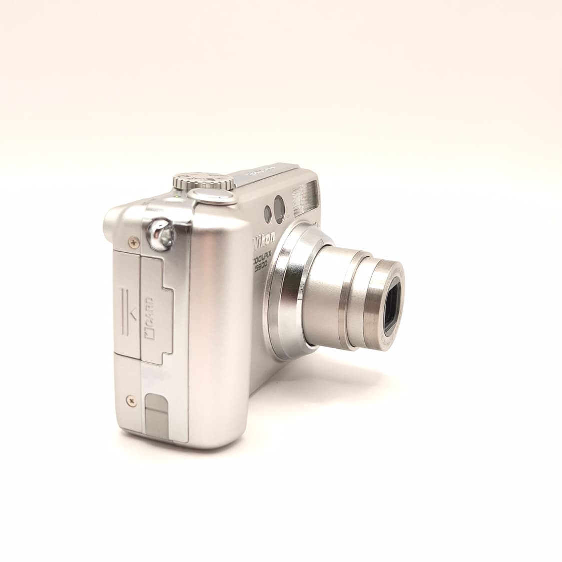 니콘 쿨픽스 5900 실버 ✨ 깨끗한 결과물, 데일리 감성 디카 💕
 상품이미지5