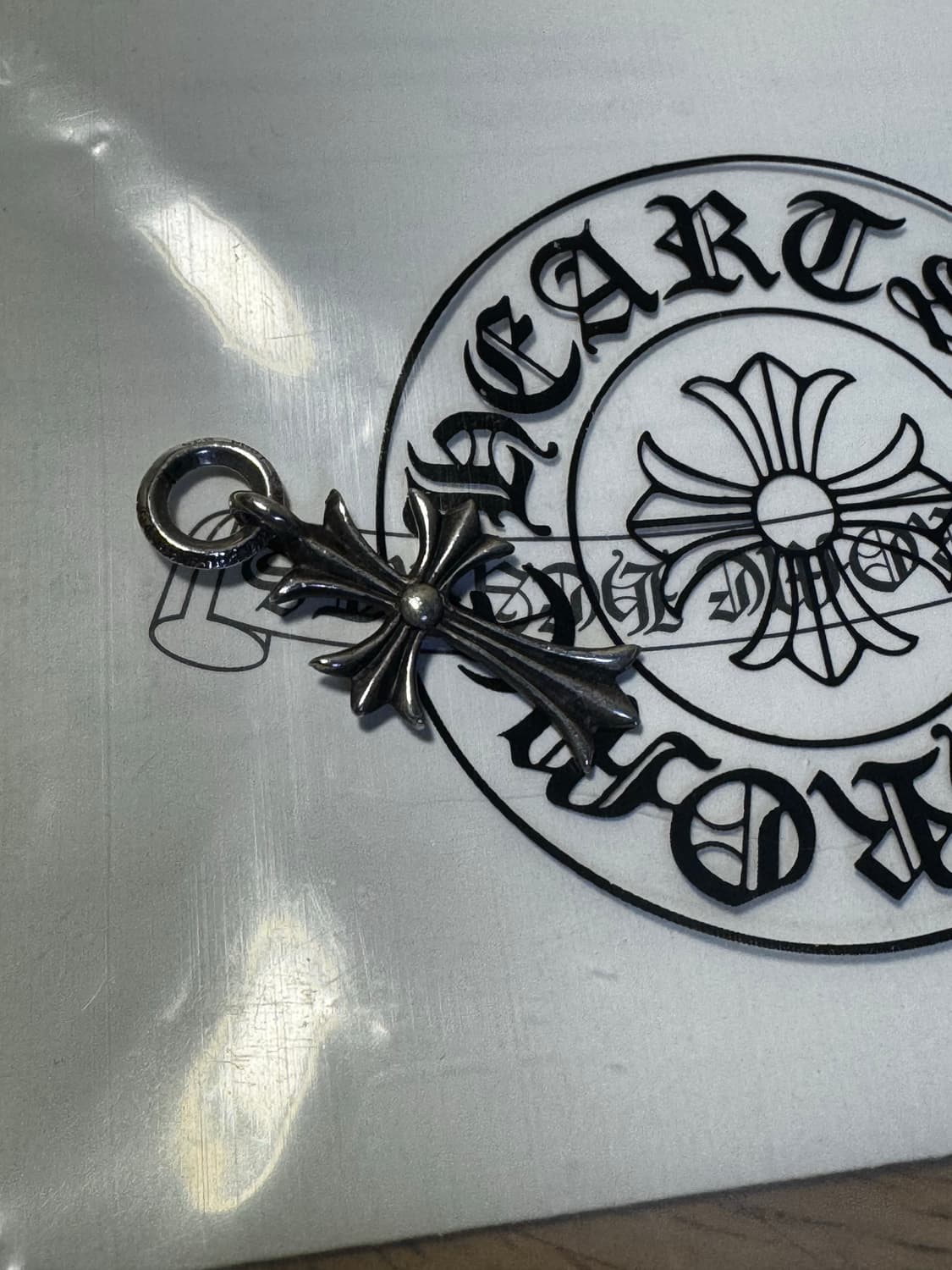 크롬하츠 타이니 크로스 펜던트 상품이미지2