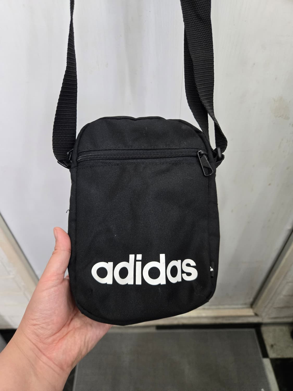 adidas 아디다스 크로스백! 깔끔한 디자인~ 상품이미지1
